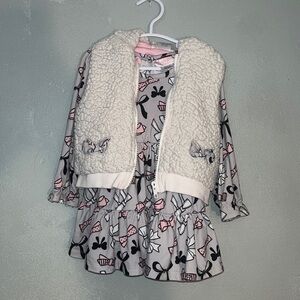 4/$20 Girls 24 month dress and vest